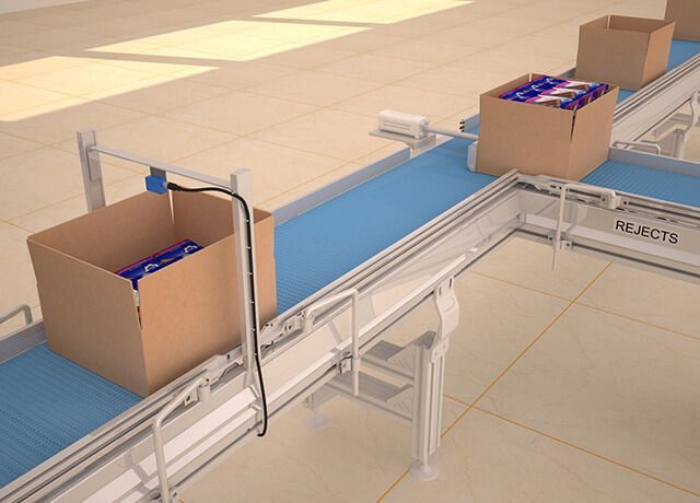 Miniature photoelectric sensor detects fill level during secondary packaging operations